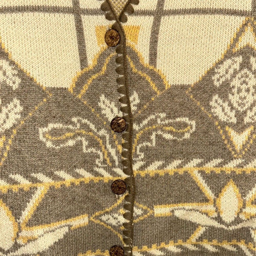 Granola Girl Vest - Picture 4 of 10